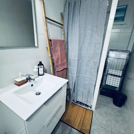 Bord De Apartment